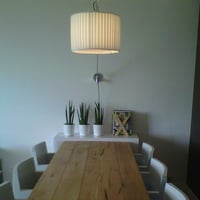 Le contraste entre le bois et le mobilier contenporain DRIADE
